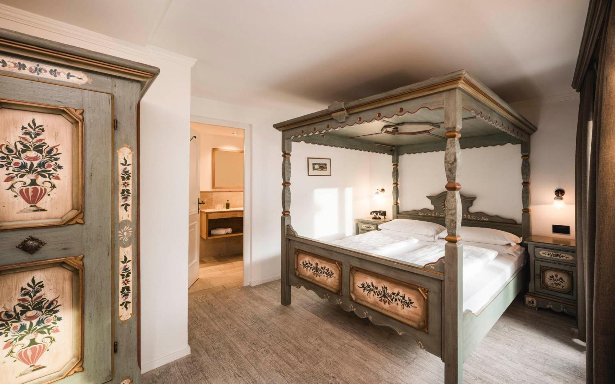 Hotel Cavallino D'Oro Bed&Breakfast Castelrotto Kültér fotó