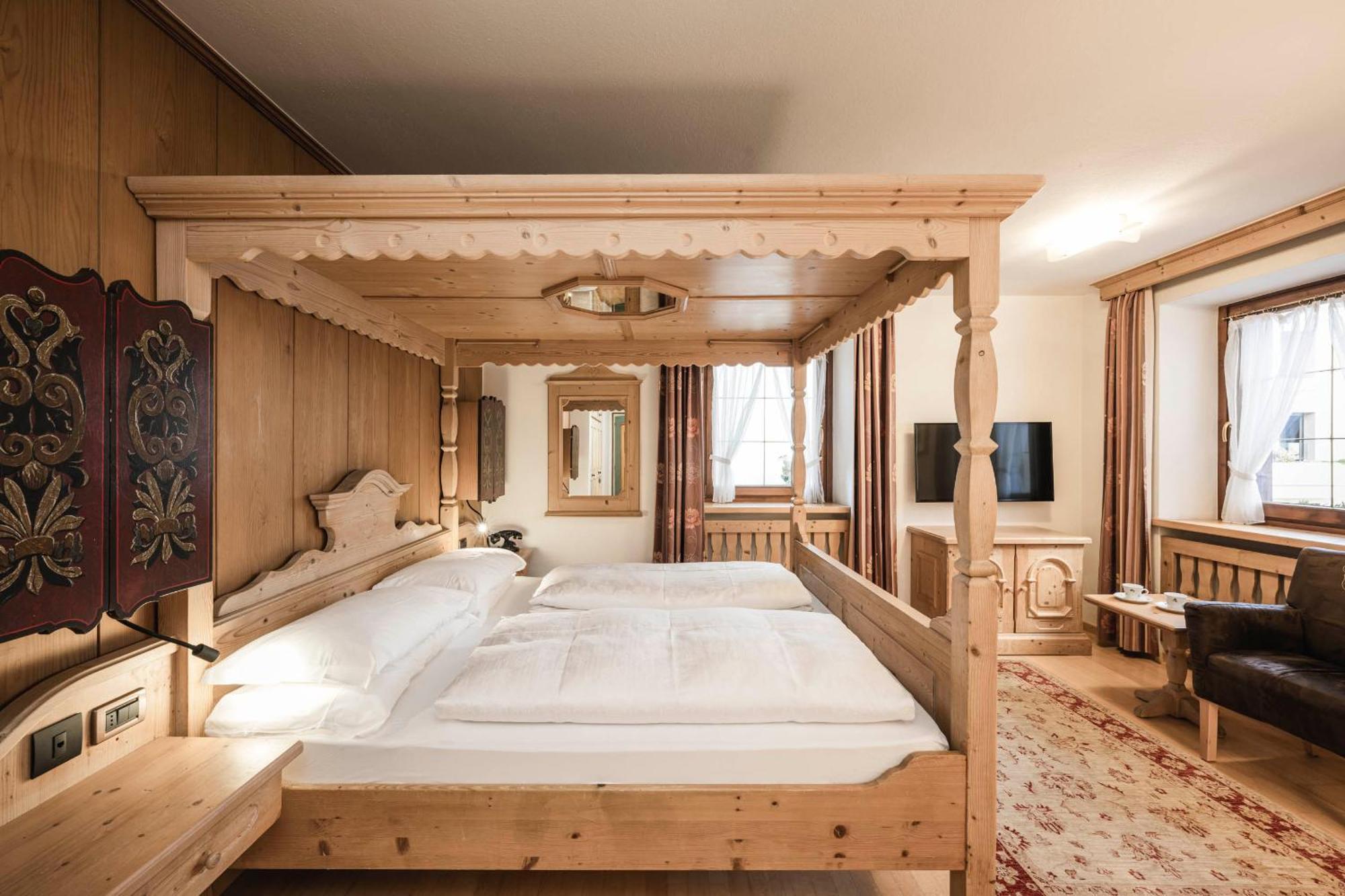 Hotel Cavallino D'Oro Bed&Breakfast Castelrotto Kültér fotó